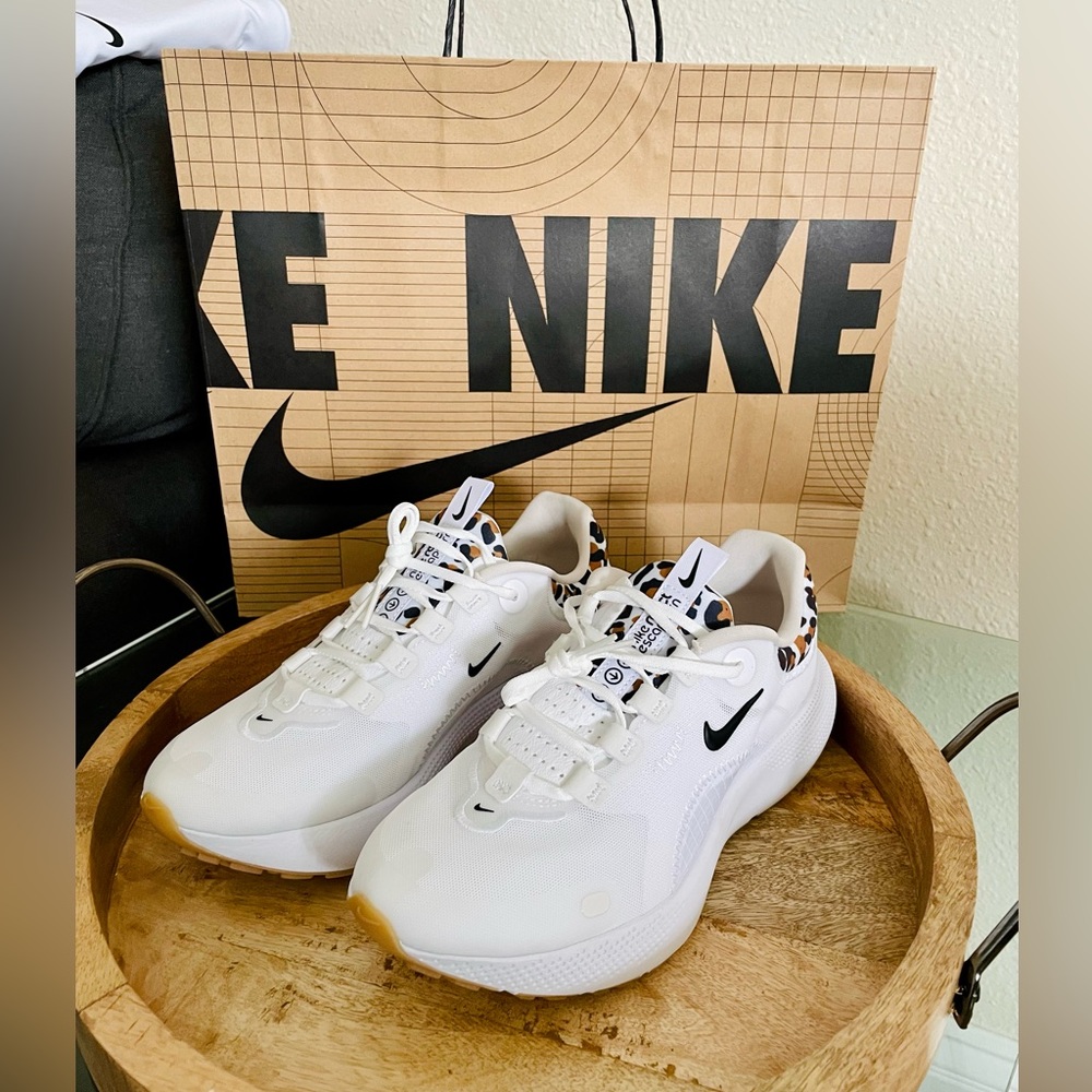 Nike WMNS REACT ESCAPE RUN 'WHITE LEOPARD'